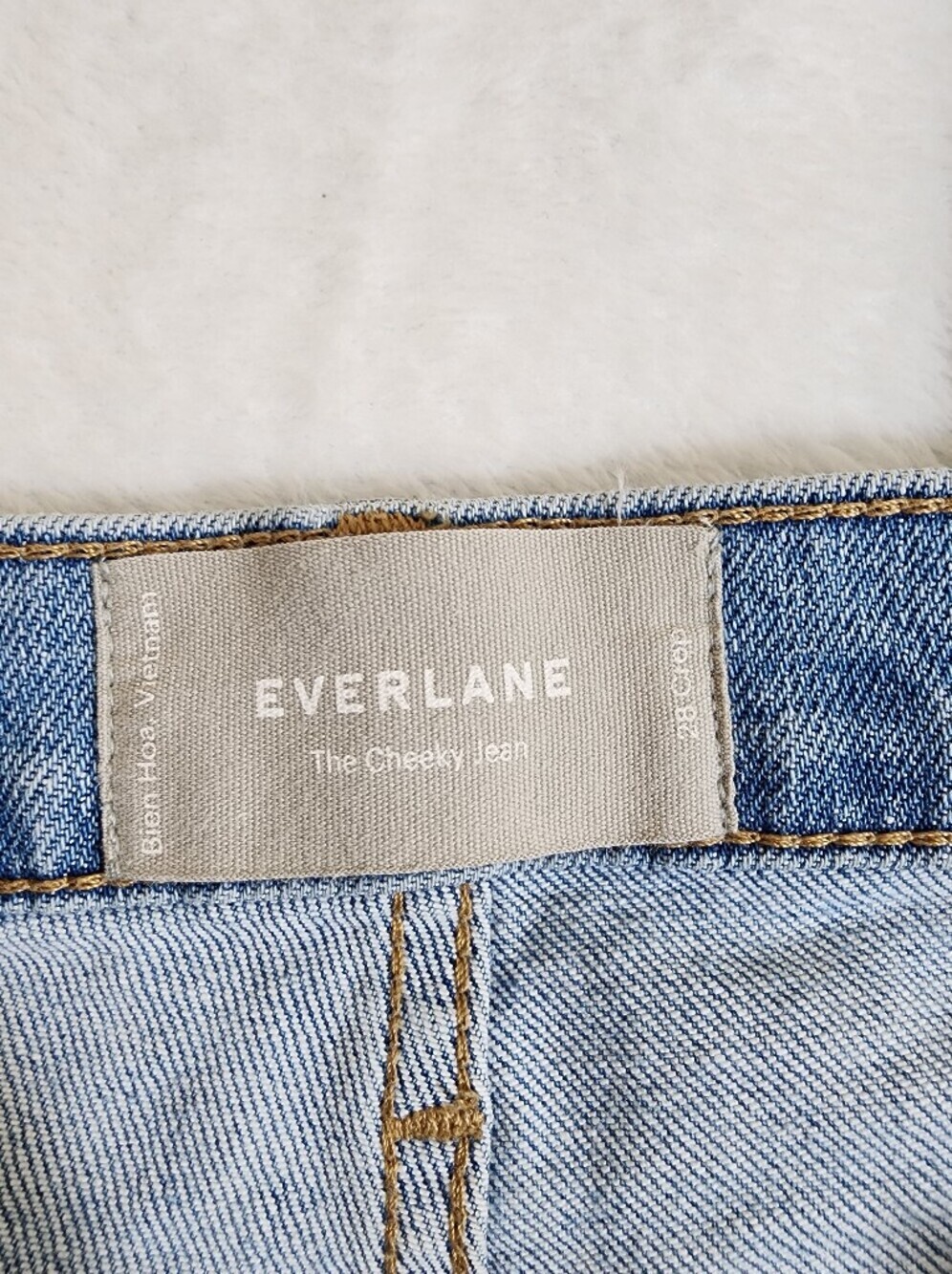 Everlane The Cheeky Crop Jeans Size 28 Light Wash Straight Leg - Picture 8 of 10